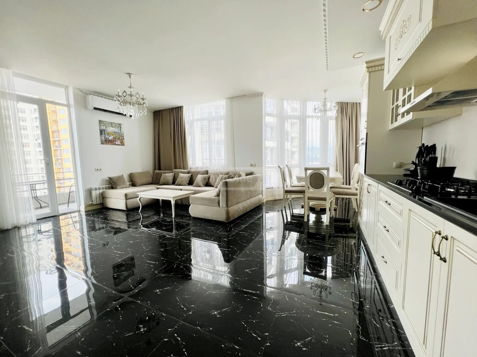 აბუსერიძე ტ. ქ. 5 - 2 rooms