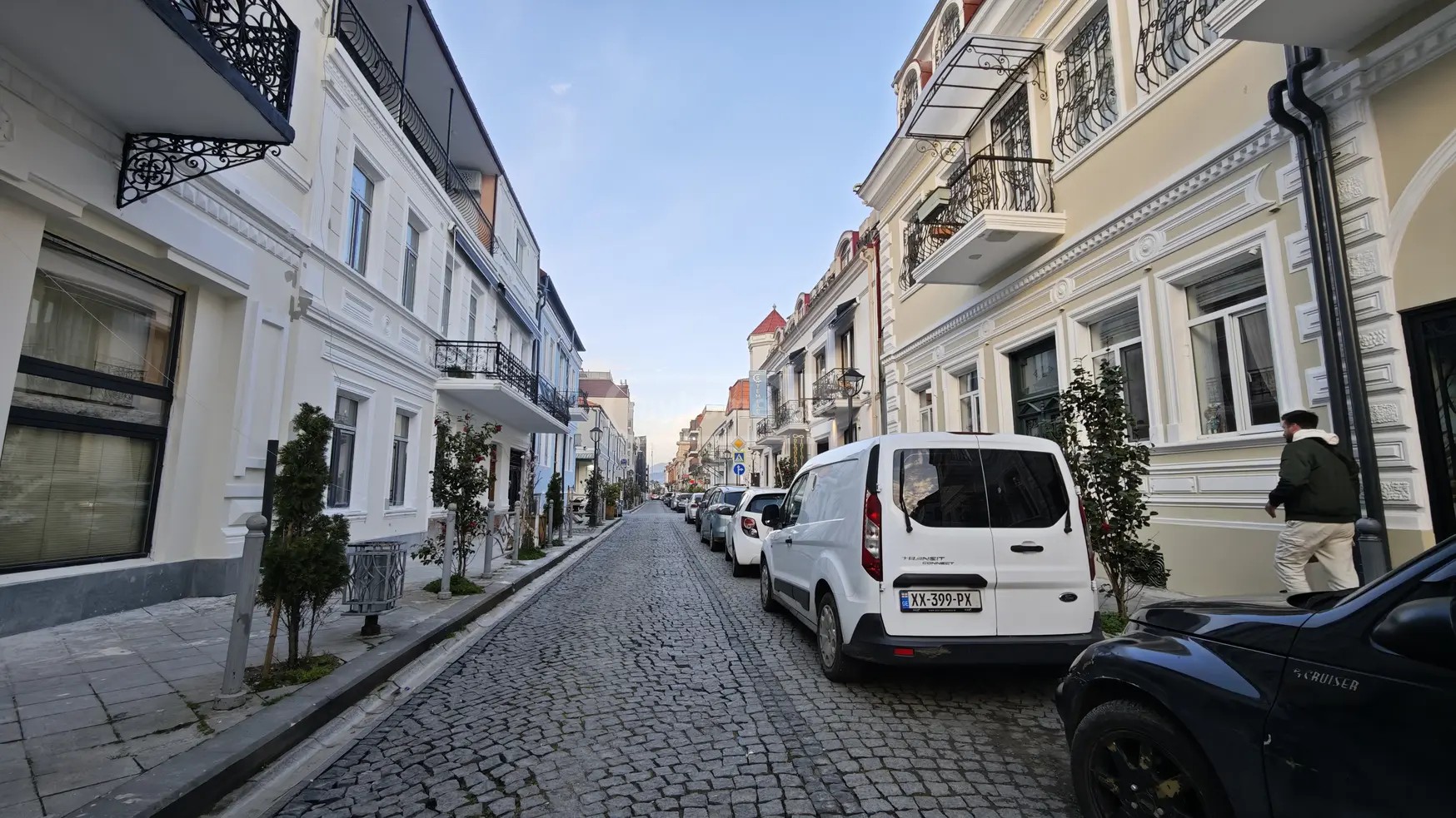 კოსტავა მ. ქ.  - 3 rooms