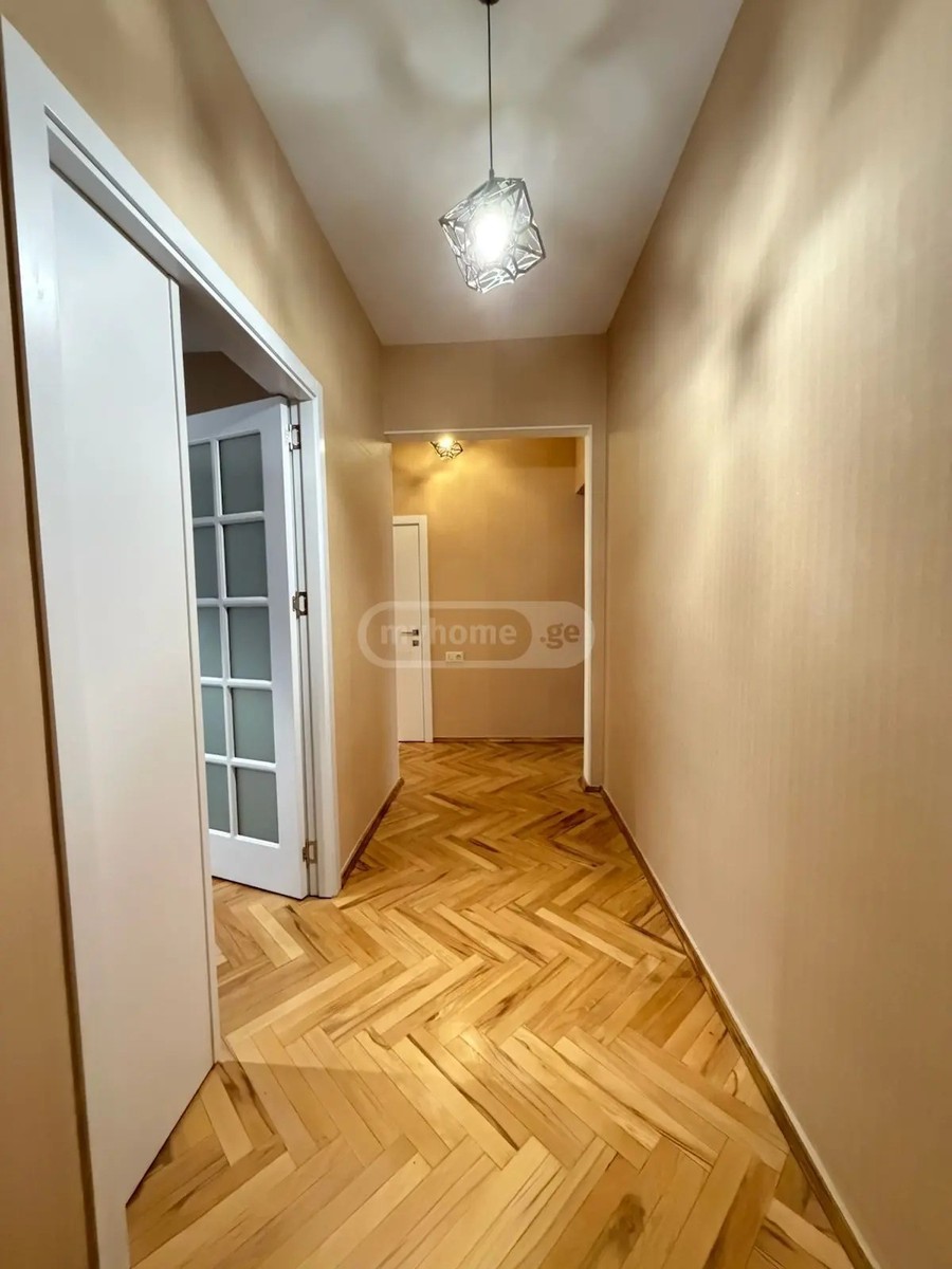 ვაჟა-ფშაველას გამზირი 45 - 4 rooms