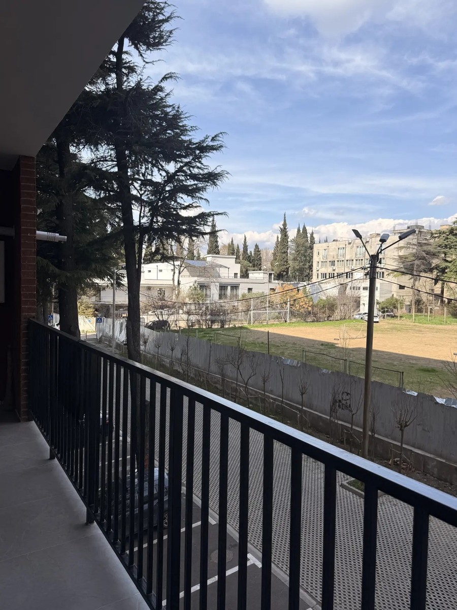 ნინუა ვ. ქ. (ყოფ. ტრიკოტაჟის ქ.) 3 - 2 rooms