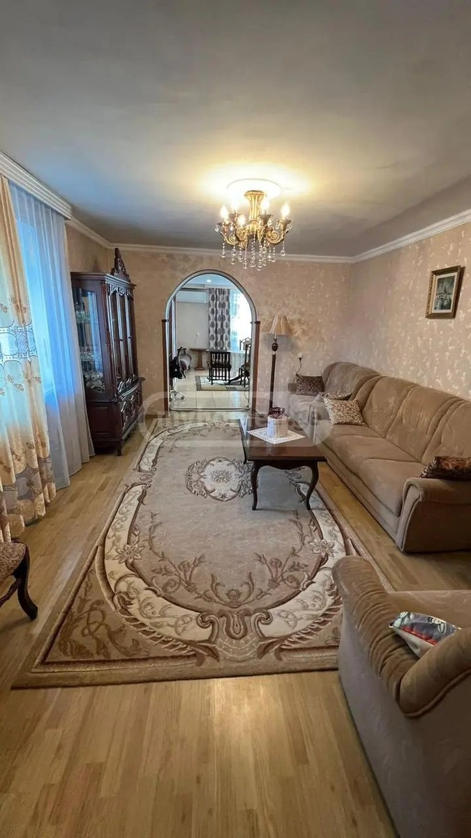 მელიქიშვილი პ. ქ. 4 - 4 rooms