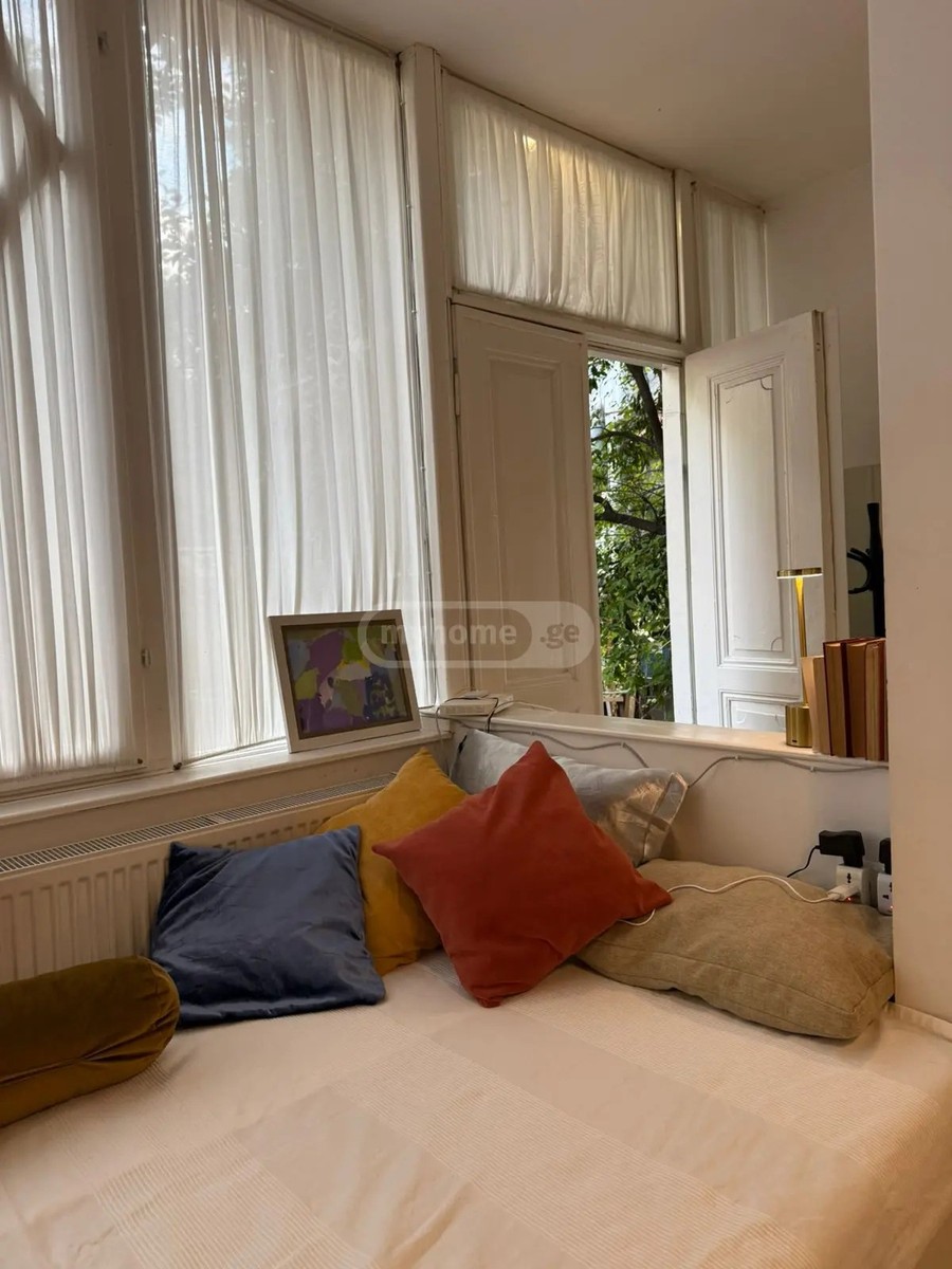 სულხან-საბას ქ.  - 3 rooms