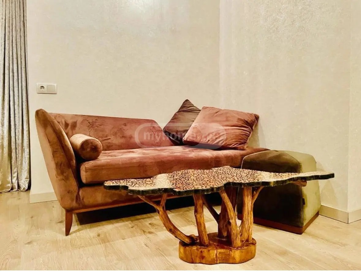 ჭავჭავაძე ი. გამზირი 75 - 3 rooms