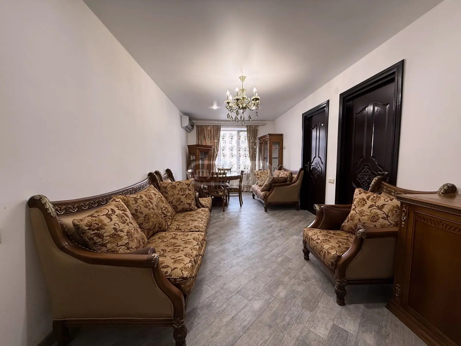 ვარაზი ა. ქ. 4 - 4 rooms