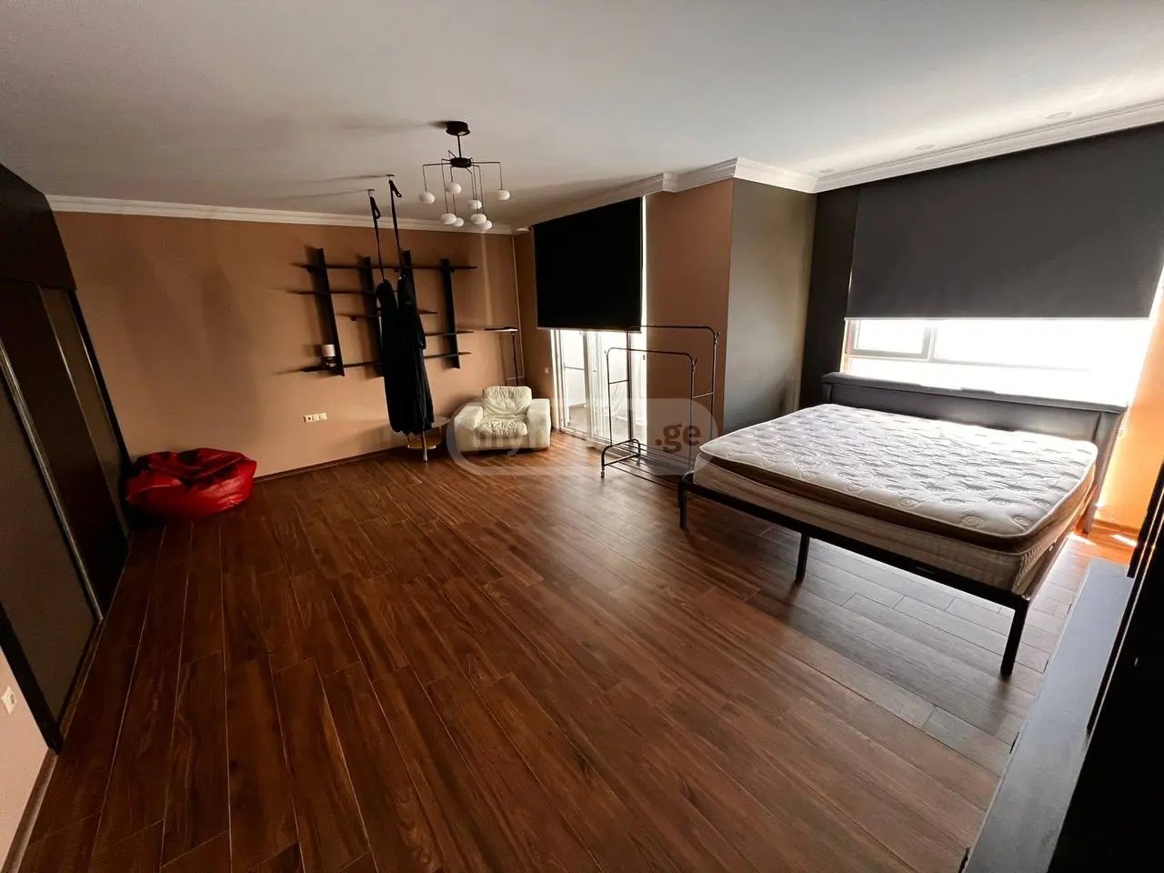 ფიროსმანი ნ. ქ. 18 - 5 rooms