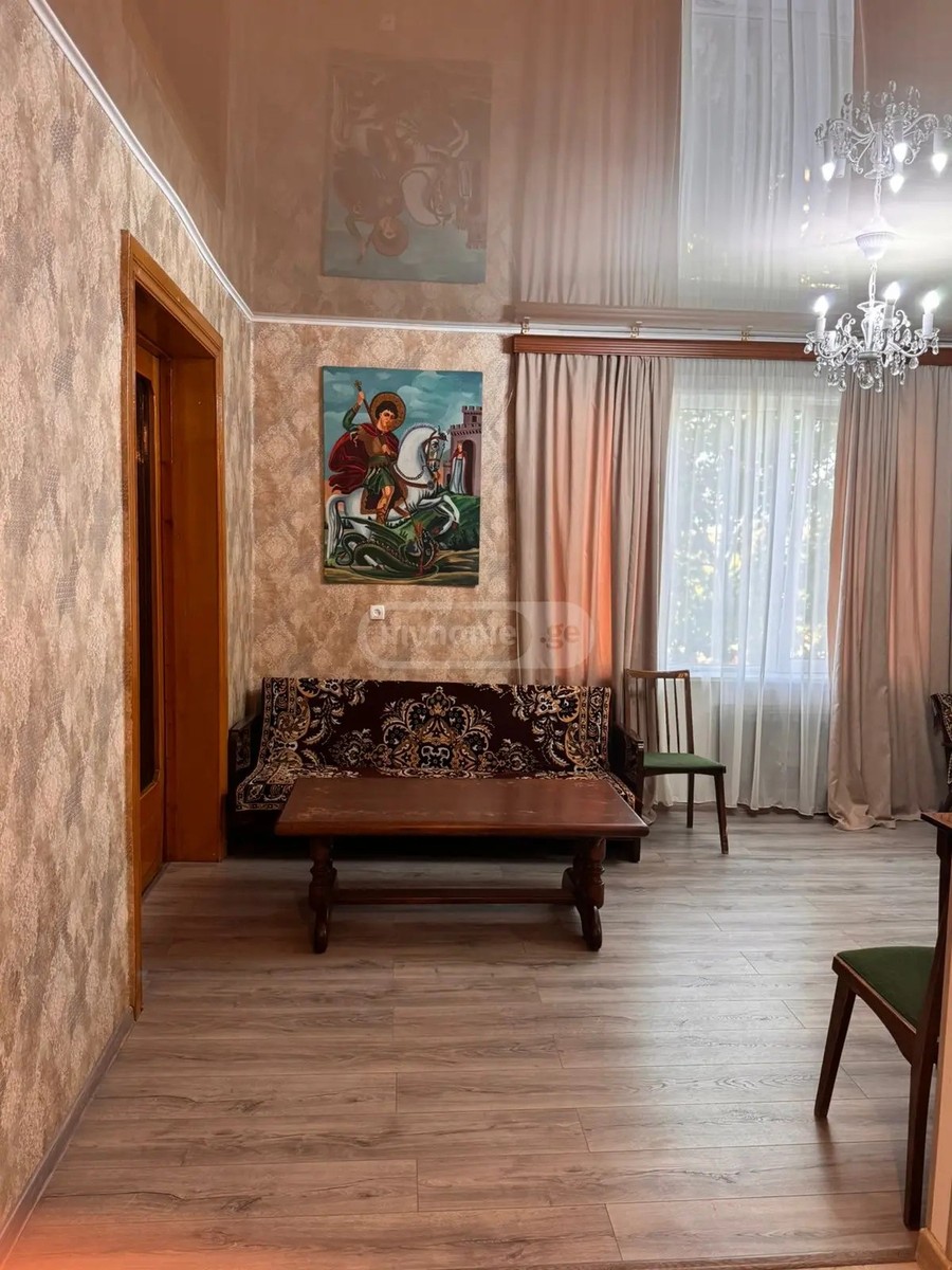 აბაშიძე ი. ქ. 13 - 3 rooms