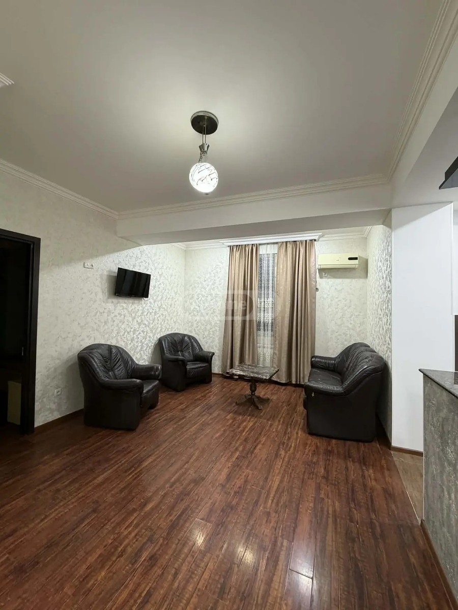 აღმაშენებლის გამზ.  - 2 rooms