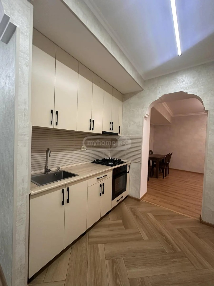 ჭავჭავაძის გამზ. 5 - 2 rooms