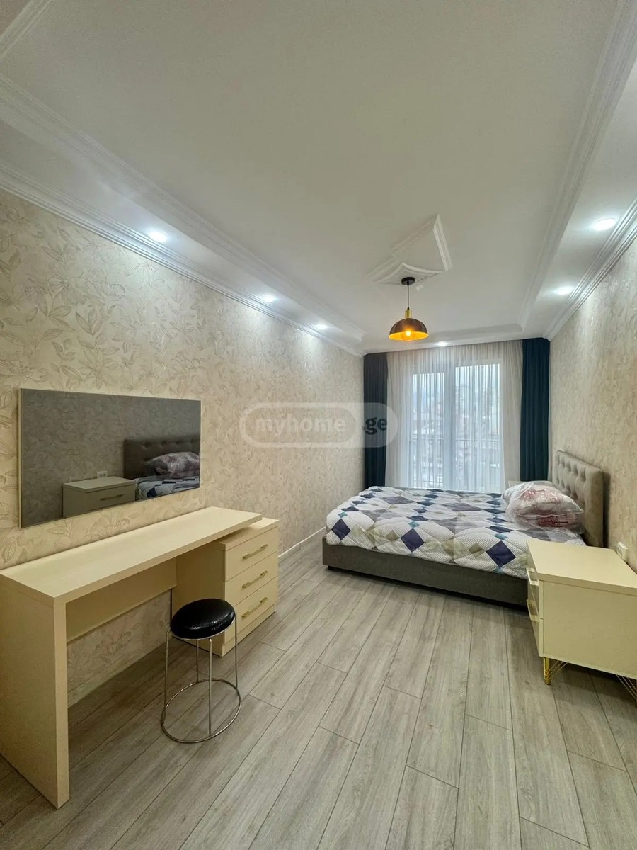 პუშკინი ა. ქ. 174 - 3 rooms