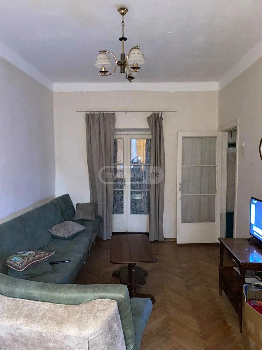 ჭილაძიე ო. ქ. 166 - 3 rooms