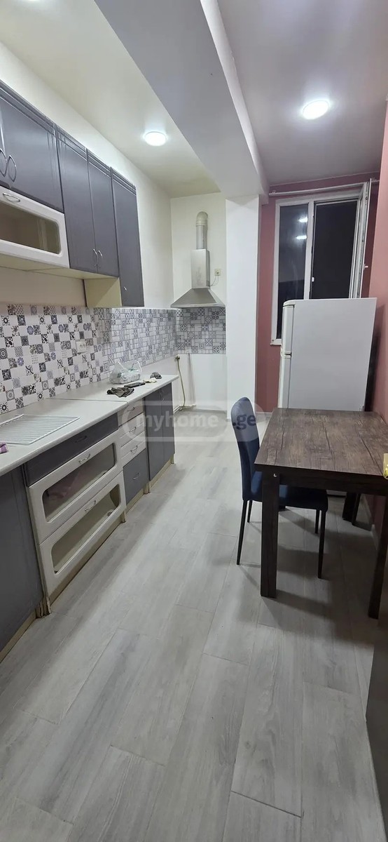 ლეონიძის ქ. 15 - 1 rooms