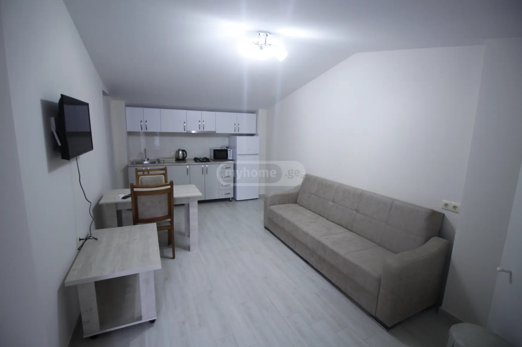 გრიბოედოვი ა. ქ. 8 - 2 rooms