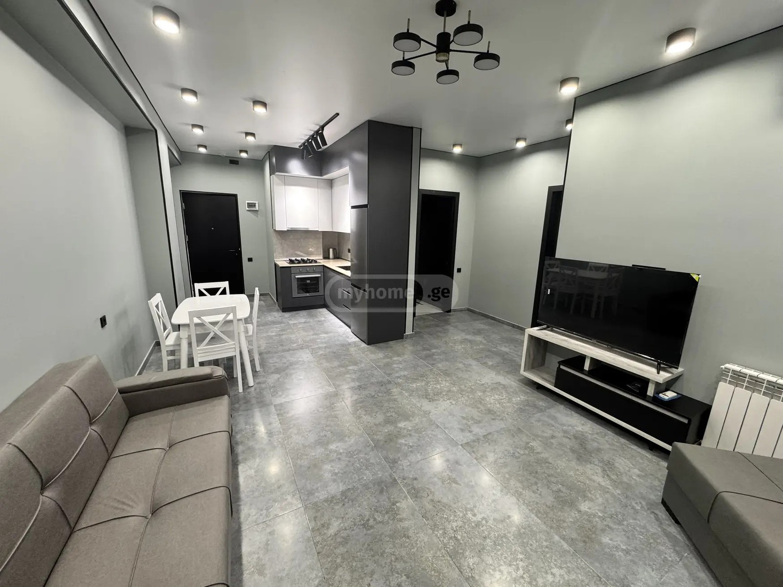ბერი გაბრიელ სალოსის გამზ. 45 - 3 rooms