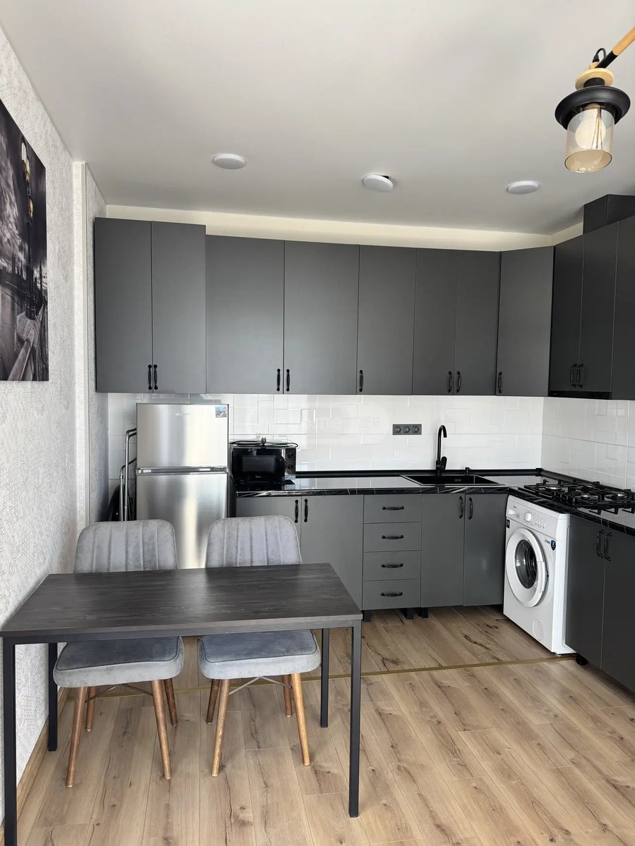 ანგისის 3 ჩიხი 8 - 2 rooms