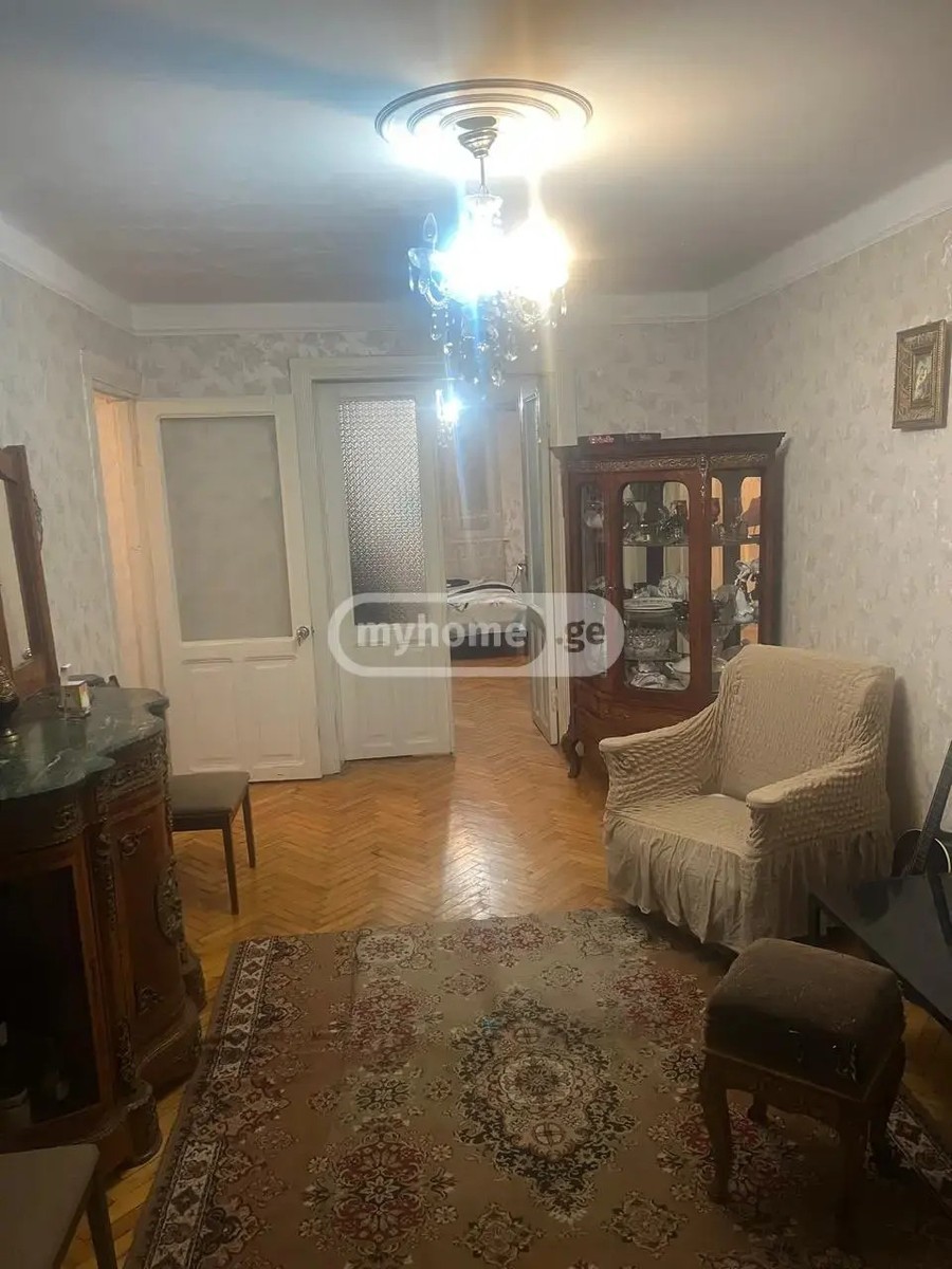 აღმაშენებელი დ. გამზირი  - 4 rooms