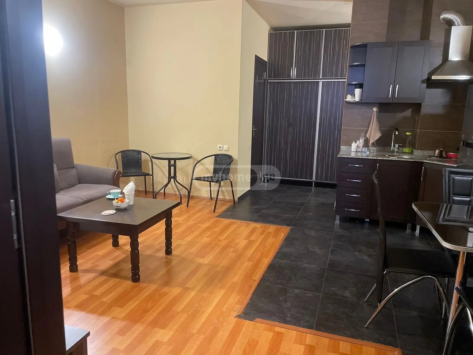 ყაზბეგი ა. ქ.  - 3 rooms