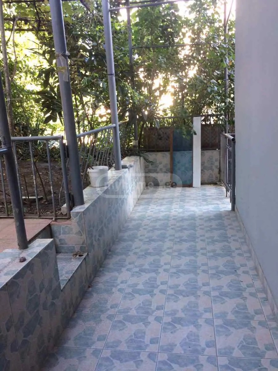 მეგრელაძის ქ. 23 - 4 rooms