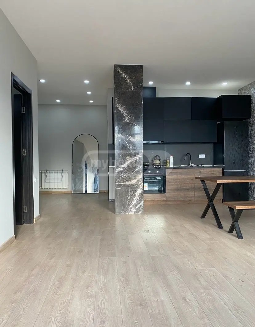 ფოთის ქ. 14 - 3 rooms