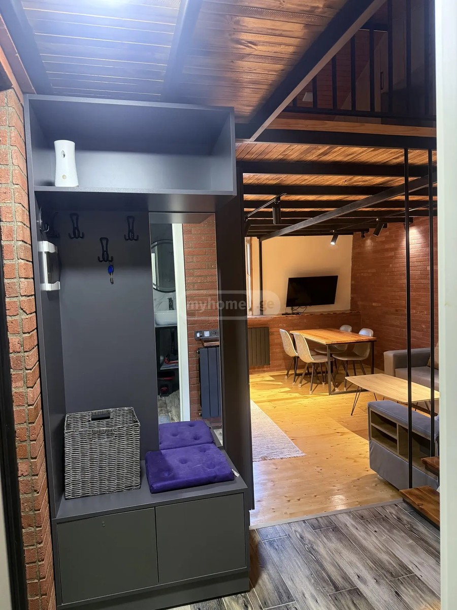 რუსთაველის ქ. 11 - 3 rooms