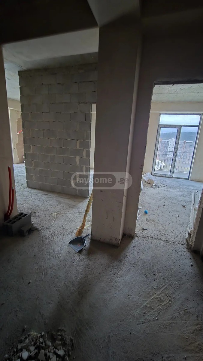 ვეფხისტყაოსნის ქ. 37 - 3 rooms