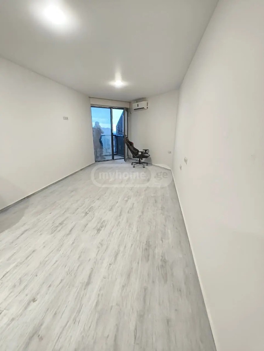 აბუსერიძე ტ. ქ. 13 - 1 rooms