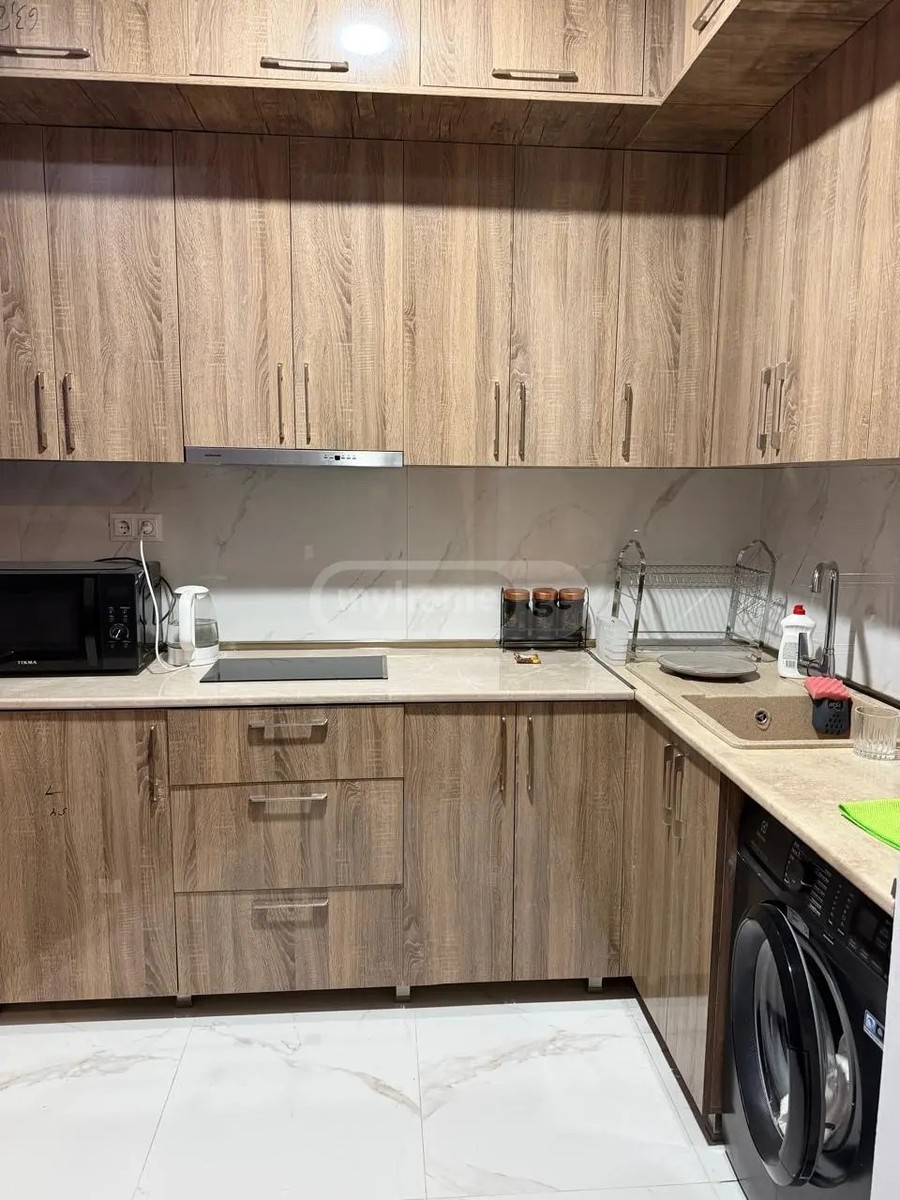 ბაგრატიონის ქუჩა  - 1 rooms