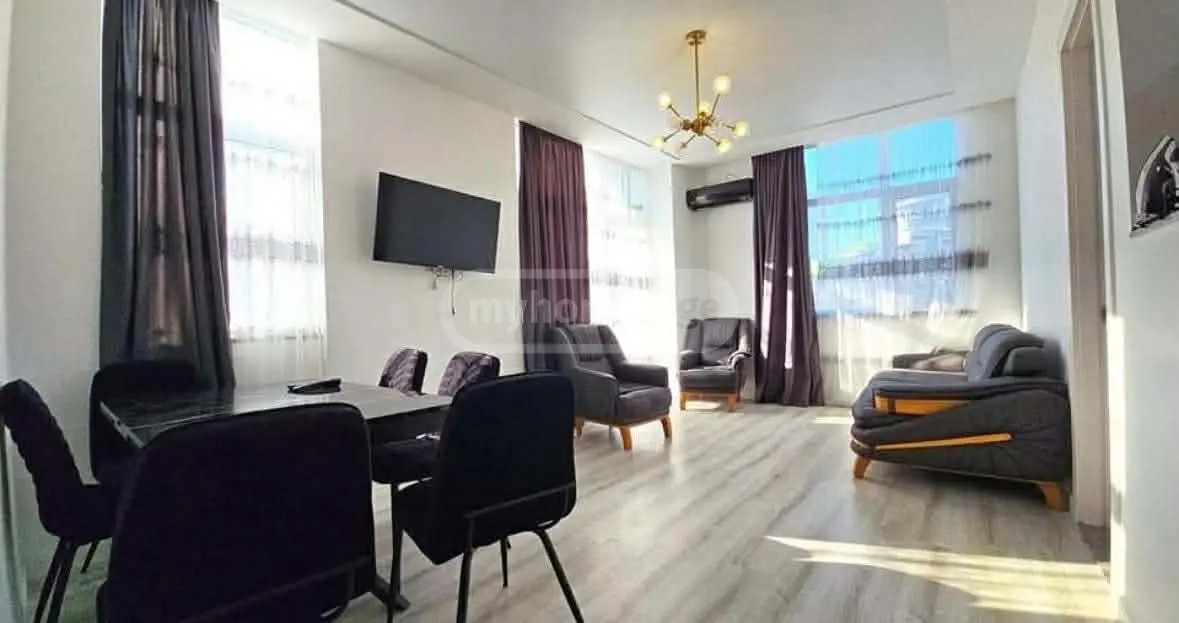 აეროპორტის გზატკეცილი 25 - 3 rooms