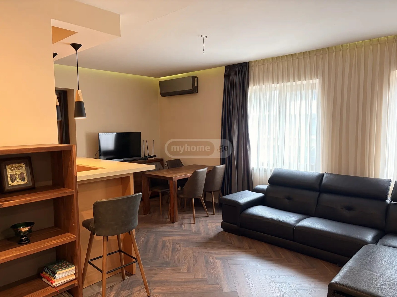 აღმაშენებლის ქ.  - 3 rooms