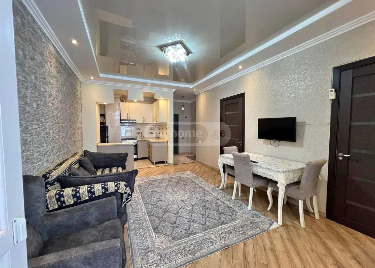 აღმაშენებლის ქ.  - 3 rooms