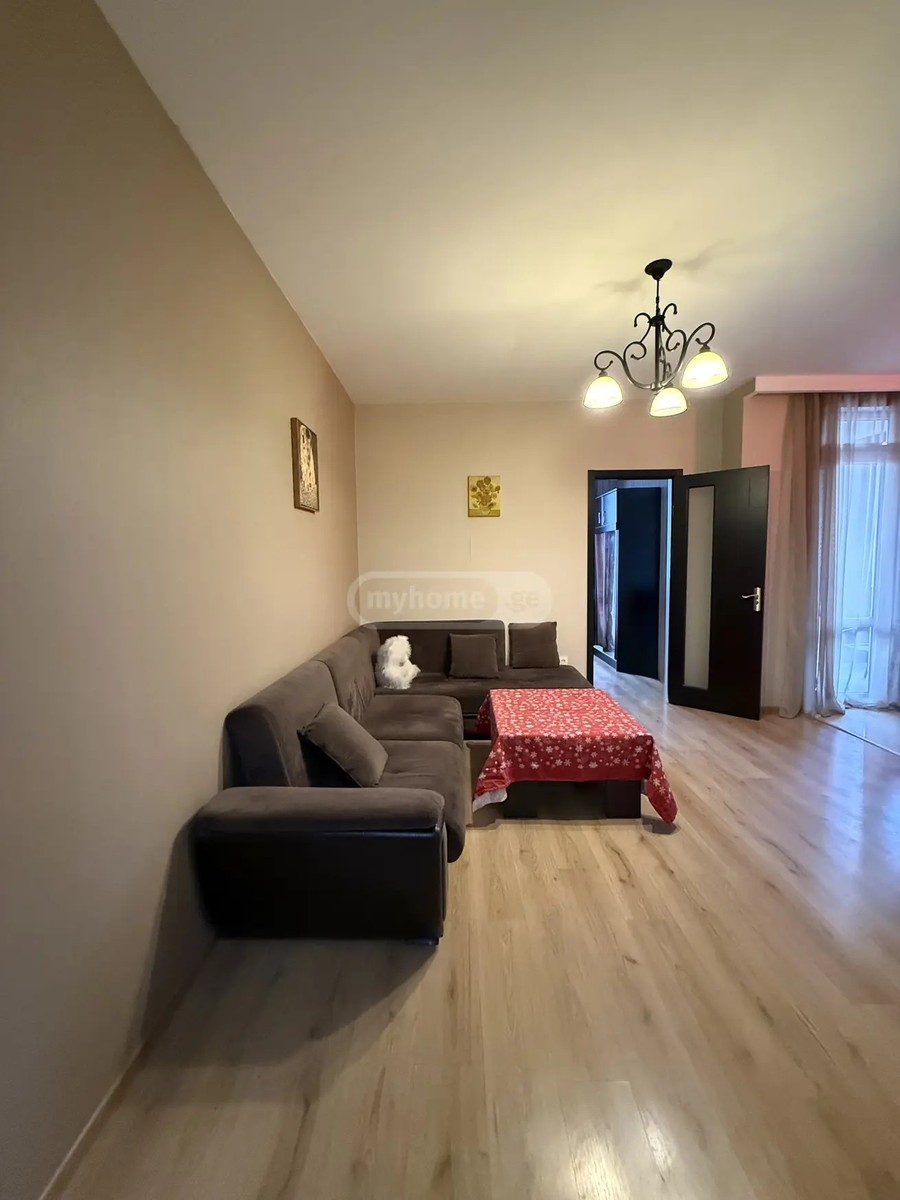 გიორგი ბრწყინვალეს ქ. 28 - 3 rooms