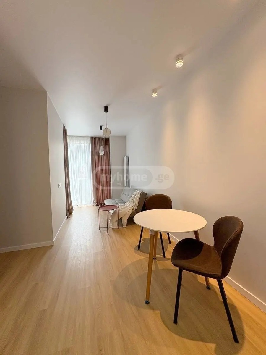 ანგისის ქ. 82 - 2 rooms