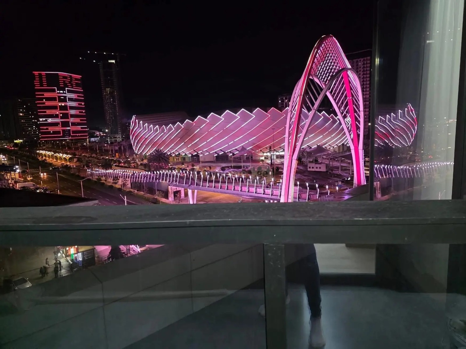 აბუსერიძე ტ. ქ. 13 - 2 rooms