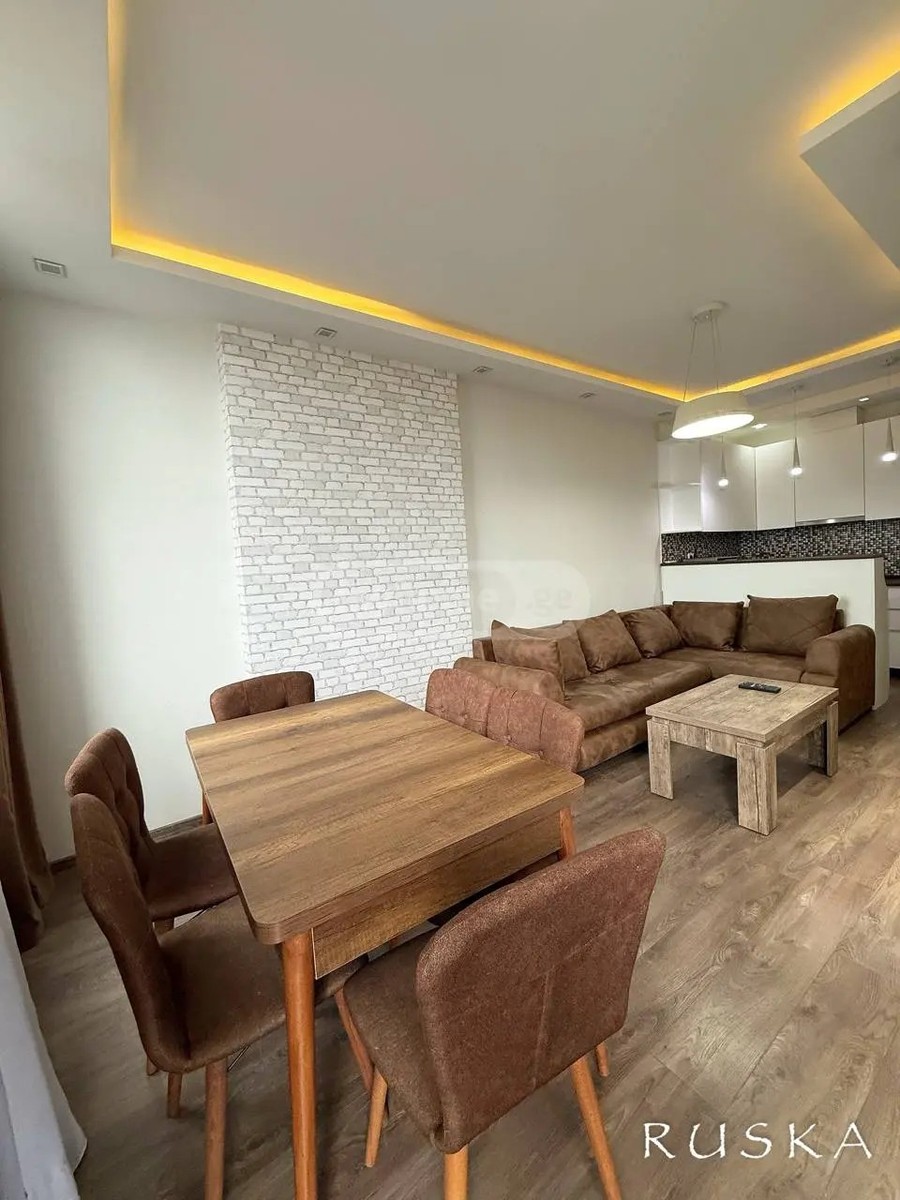 აბუსერიძე ტ. ქ. 5 - 2 rooms