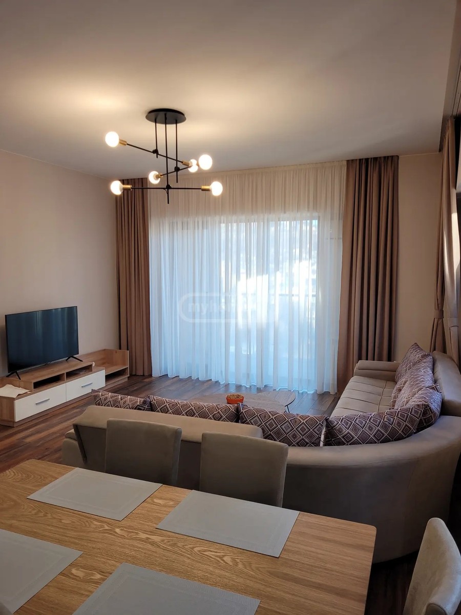 ყაზბეგის გამზ. 15 - 3 rooms