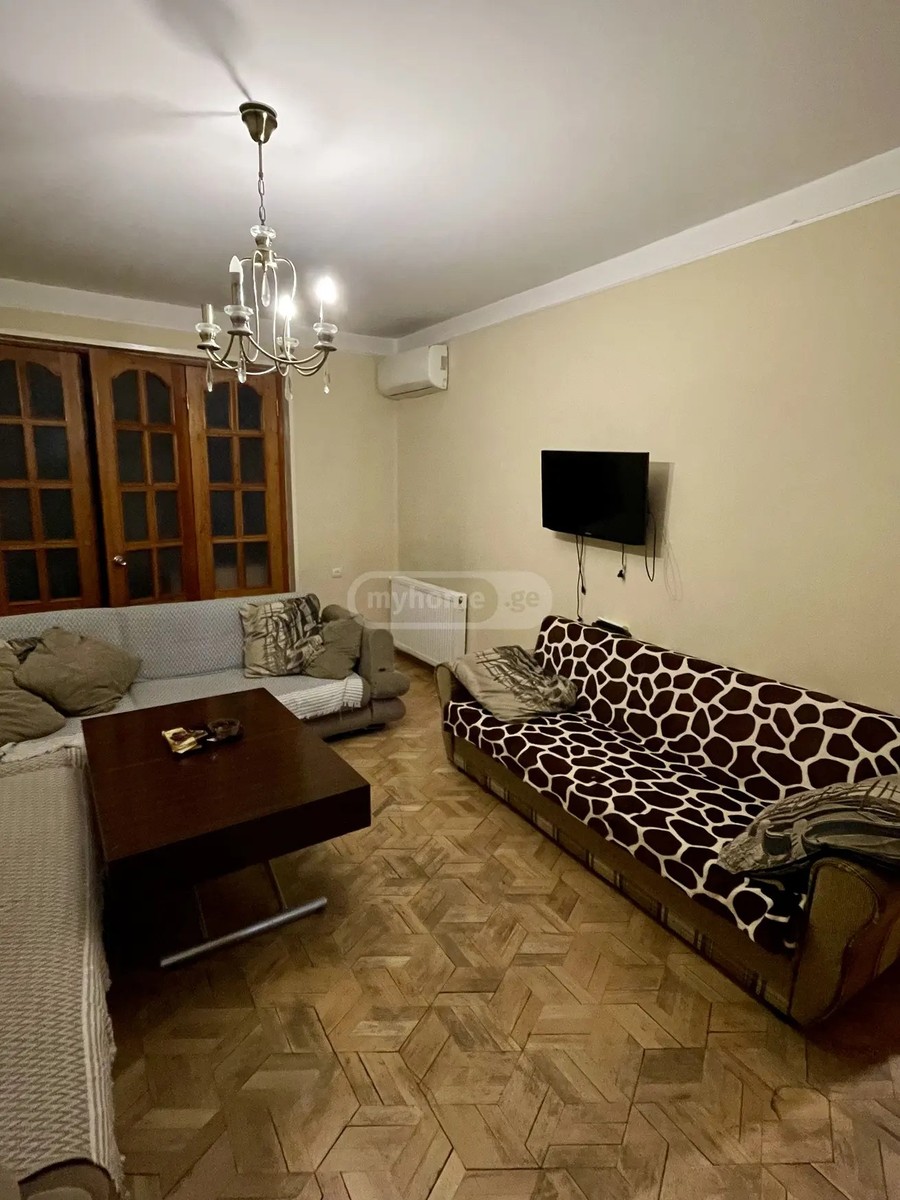 წერეთლის გამზ. 103 - 3 rooms