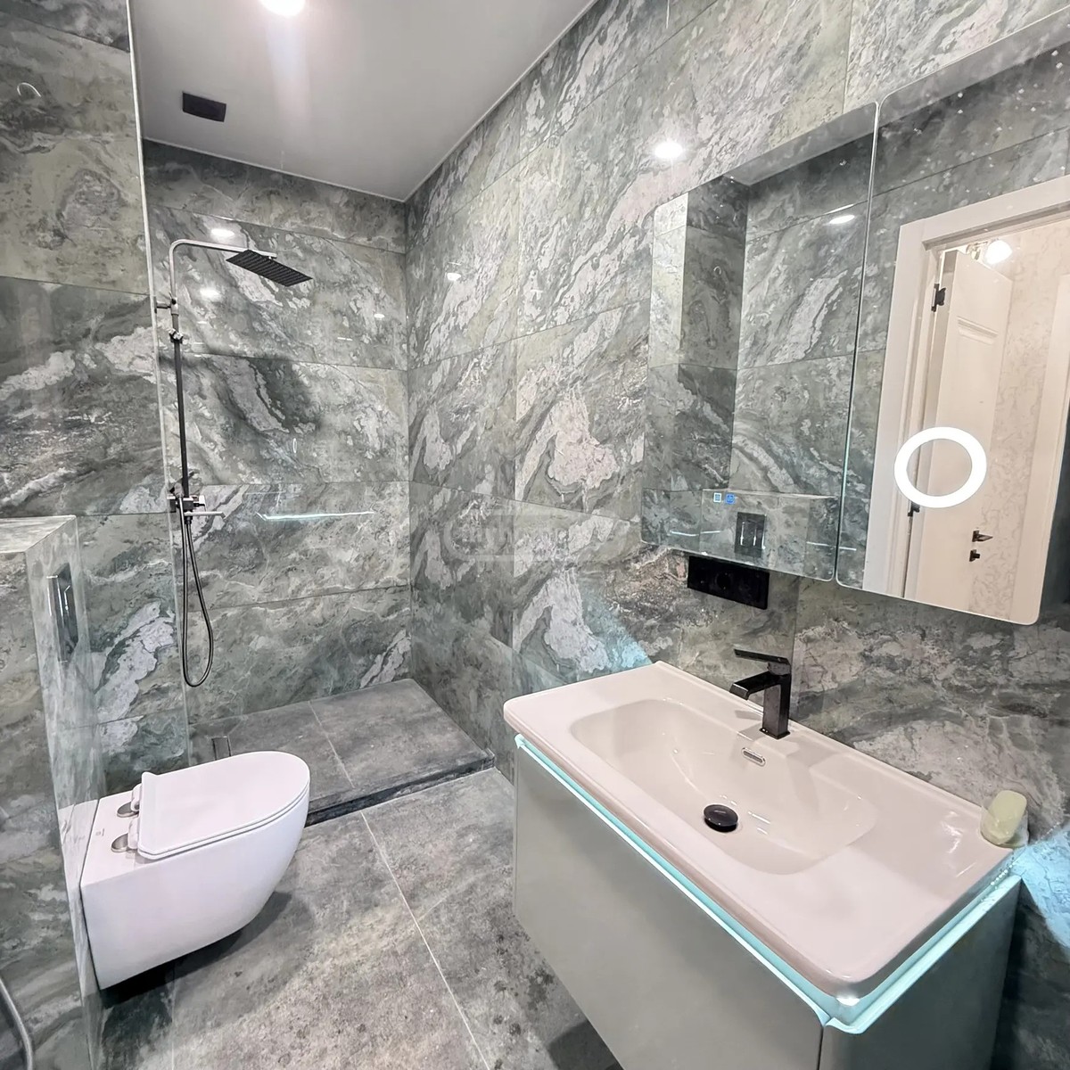 ქერჩის ქ. 28 - 4 rooms