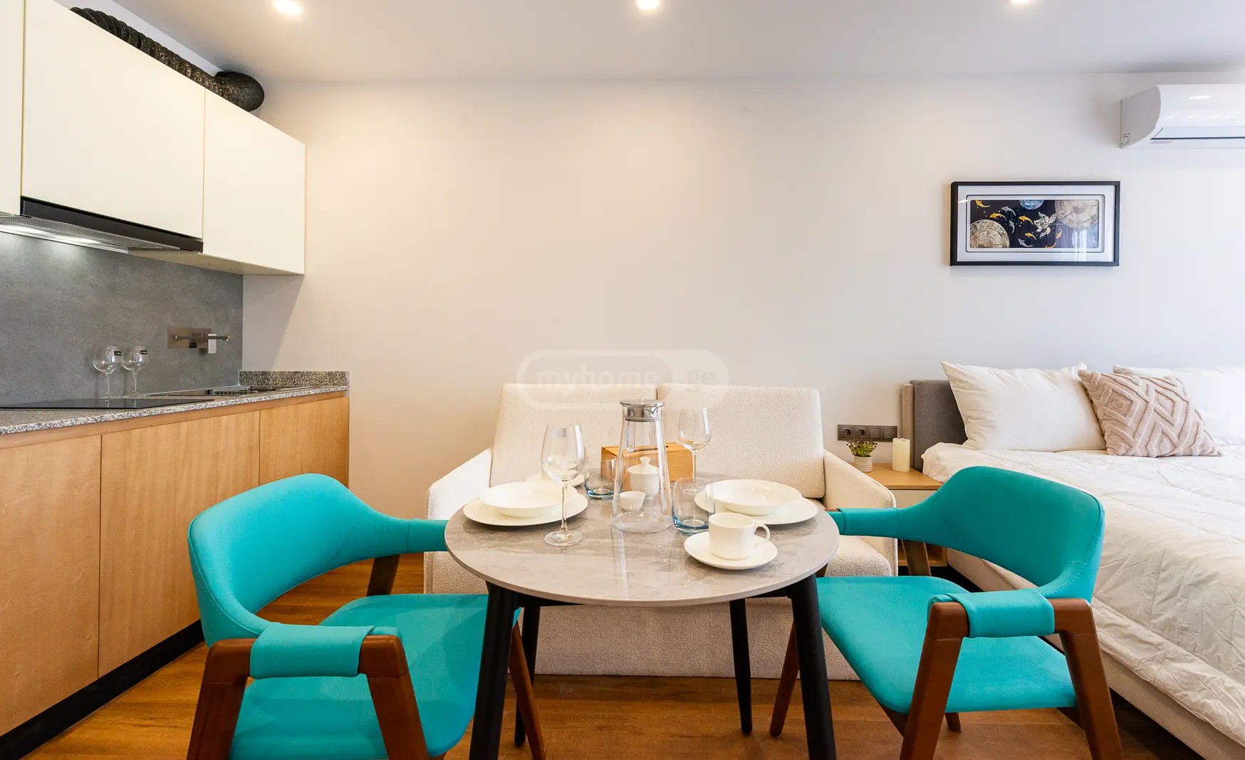 აბუსერიძე ტ. ქ. 13 - 1 rooms