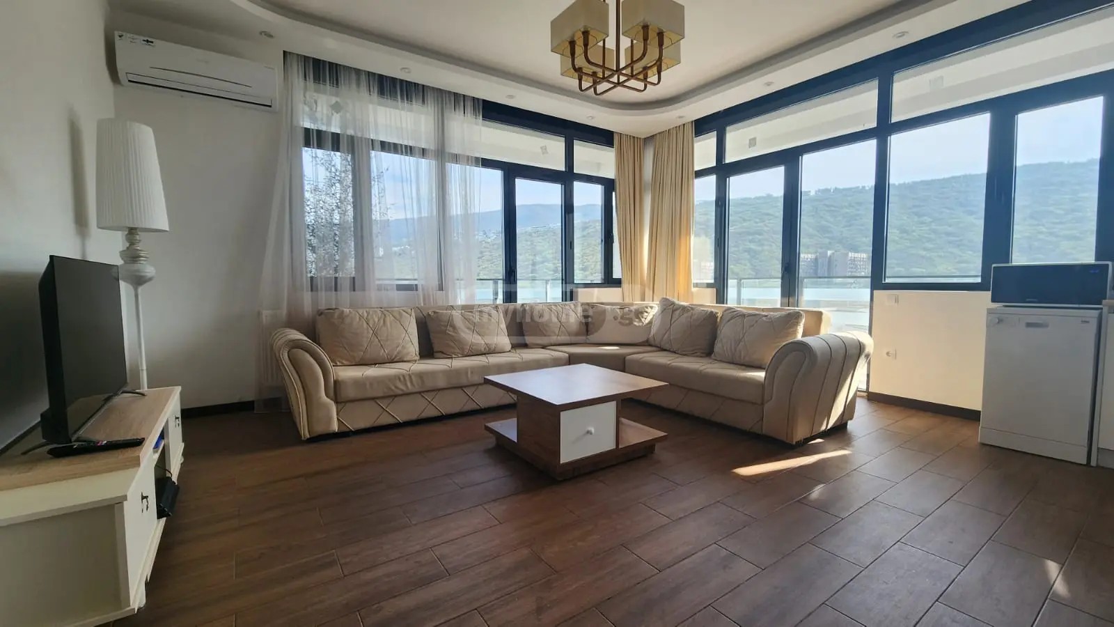 უნივერსიტეტის ქ. 54 - 2 rooms