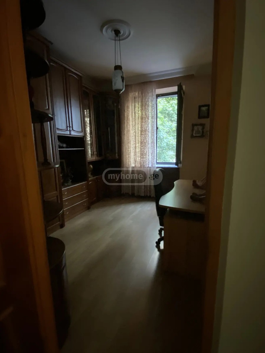 ხიმშიაშვილი ს. ქ. 16 - 5 rooms