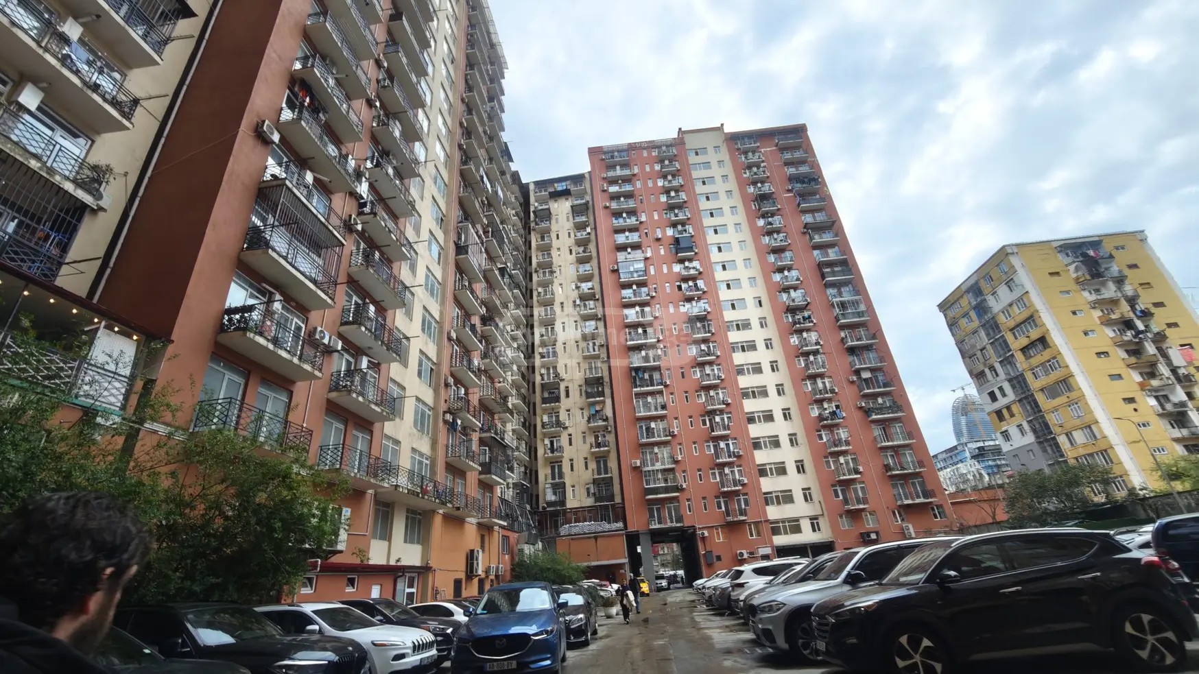 ჭავჭავაძე ი. ქ. 75 - 3 rooms