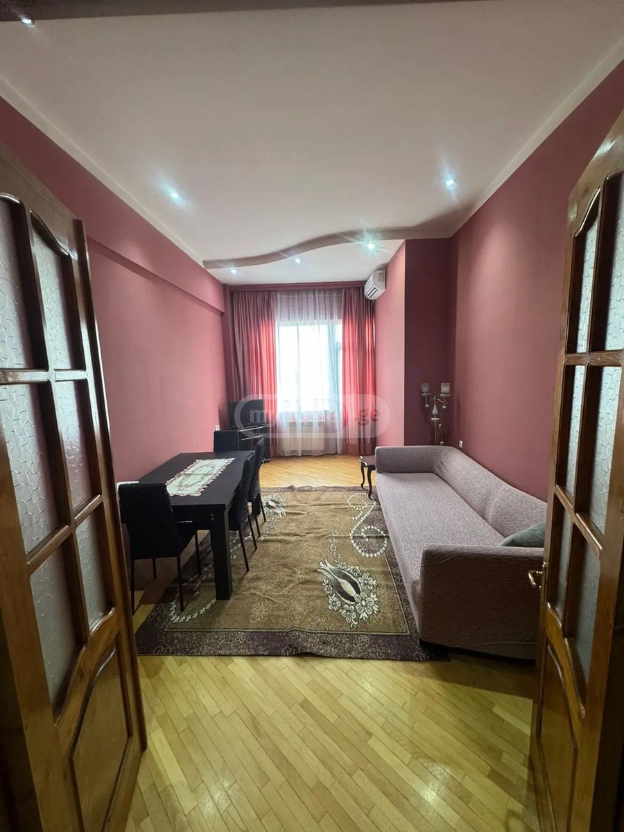 რობაქიძე გრ. გამზ.  - 3 rooms