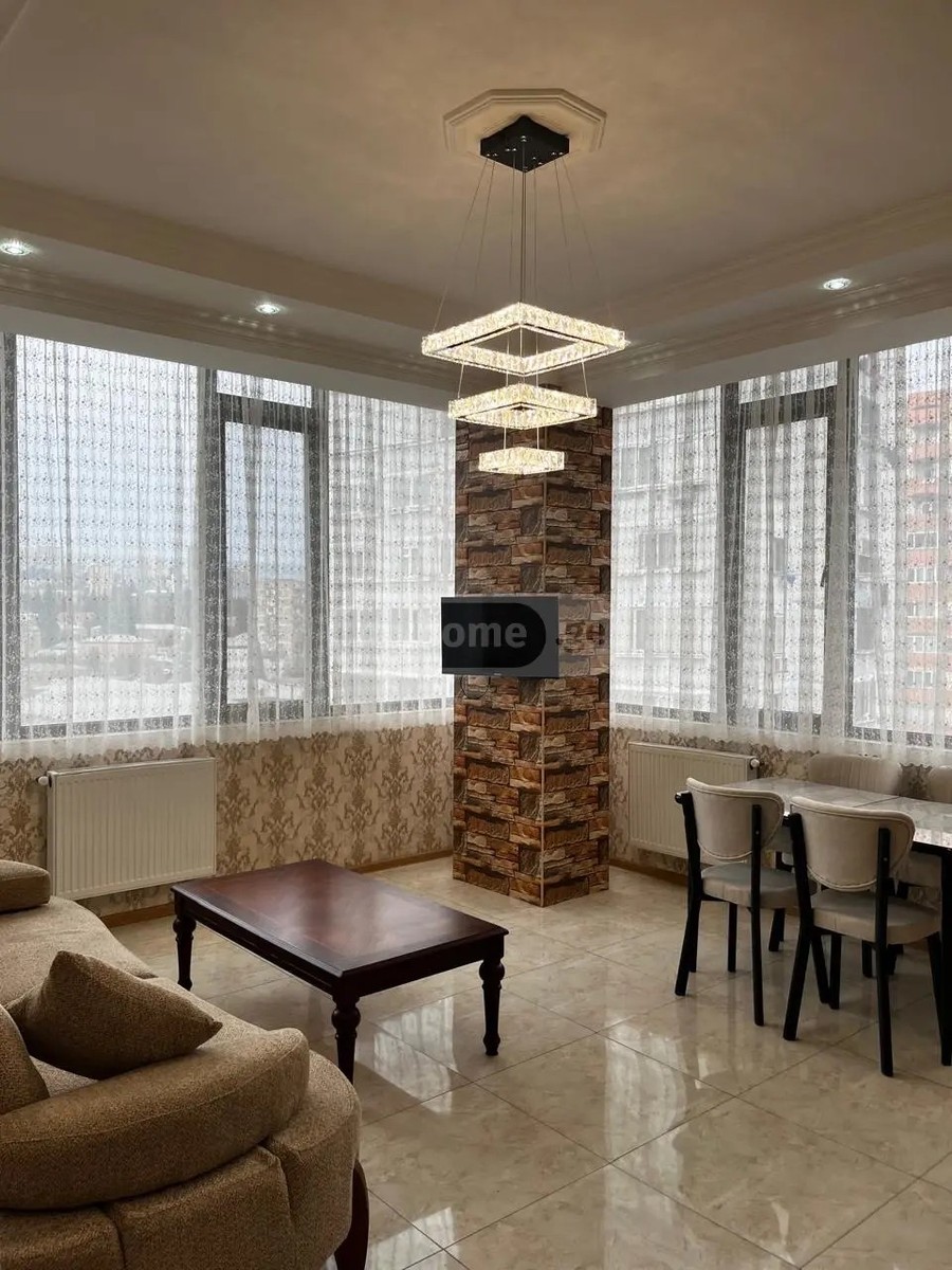 ბერი გაბრიელ სალოსის გამზ. 1 - 2 rooms