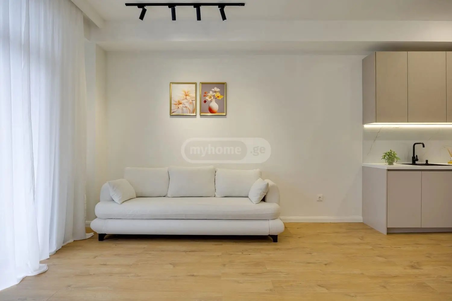 პეტრე იბერის ქ. 6 - 3 rooms