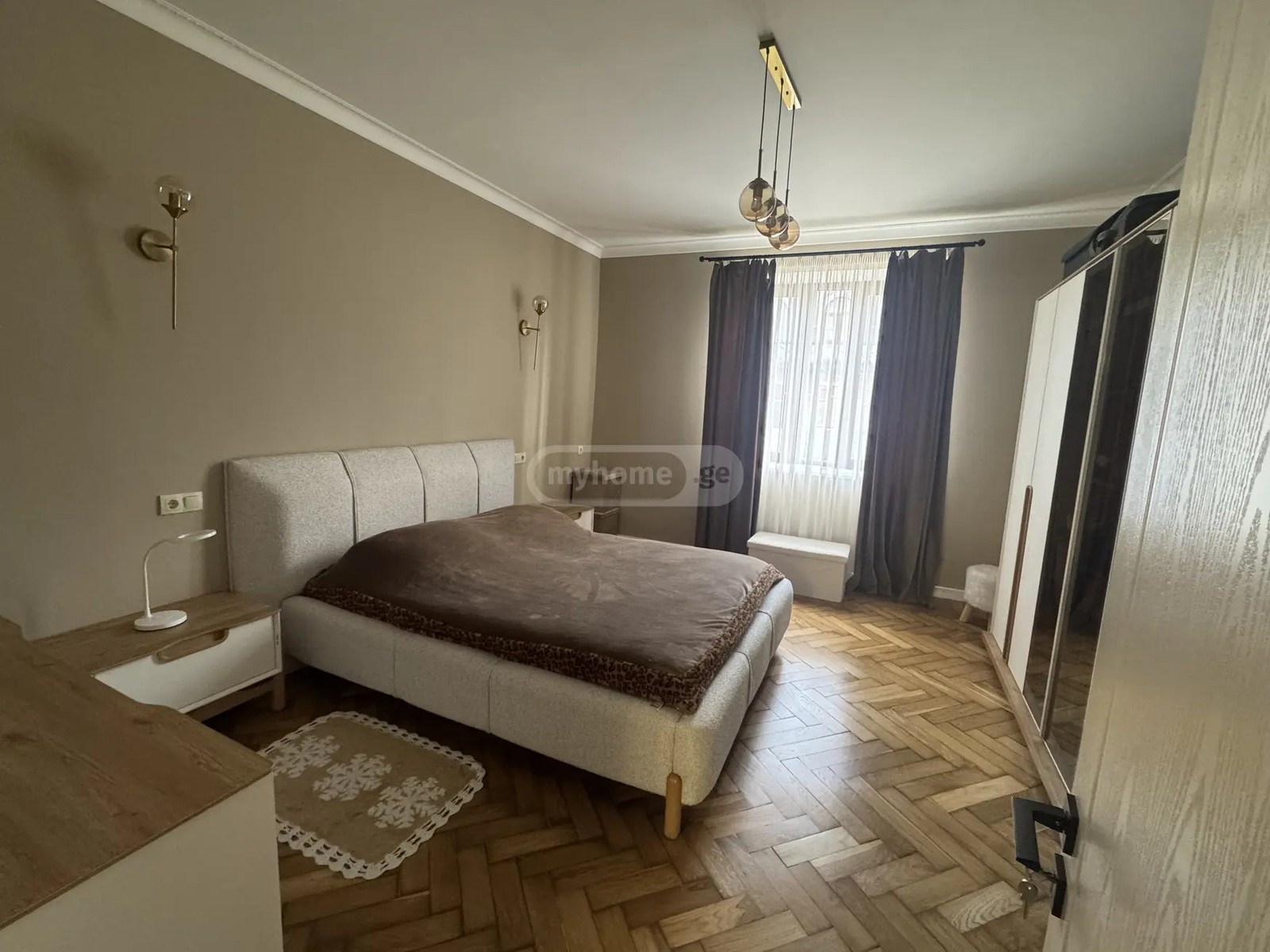 ლომონოსოვი მ. ქ. 2 - 4 rooms