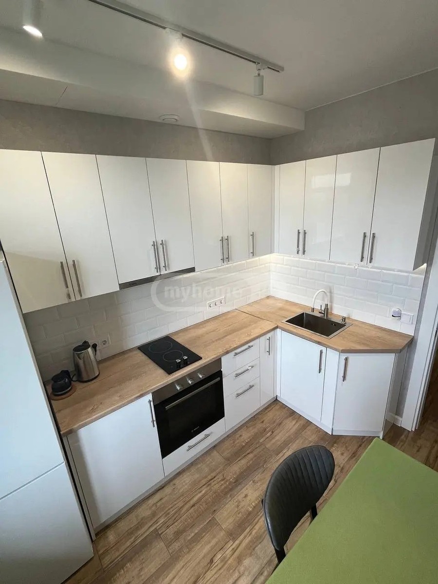 ანგისის ქ. 46ა - 3 rooms