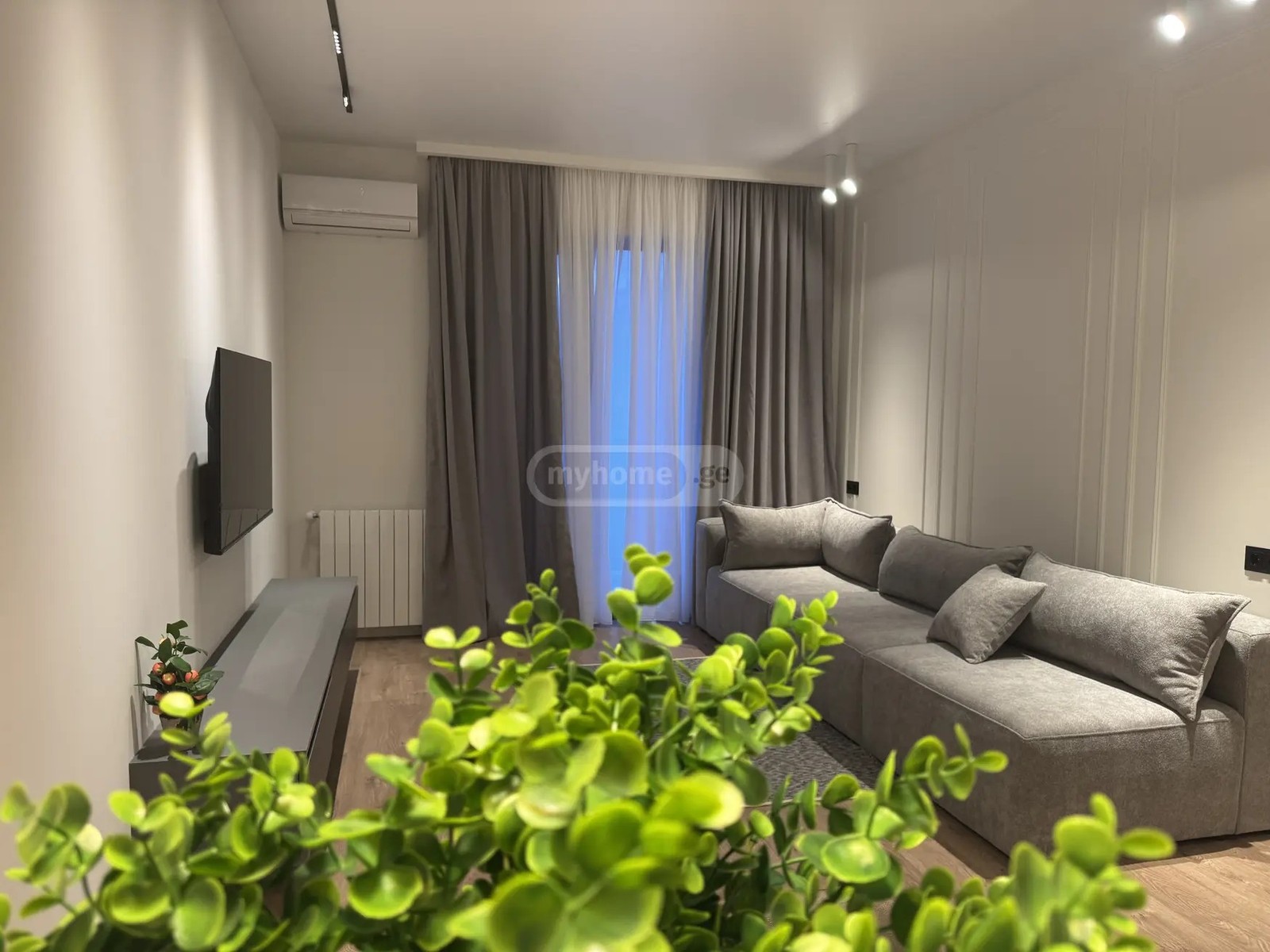 უნივერსიტეტის ქ. 46 - 2 rooms