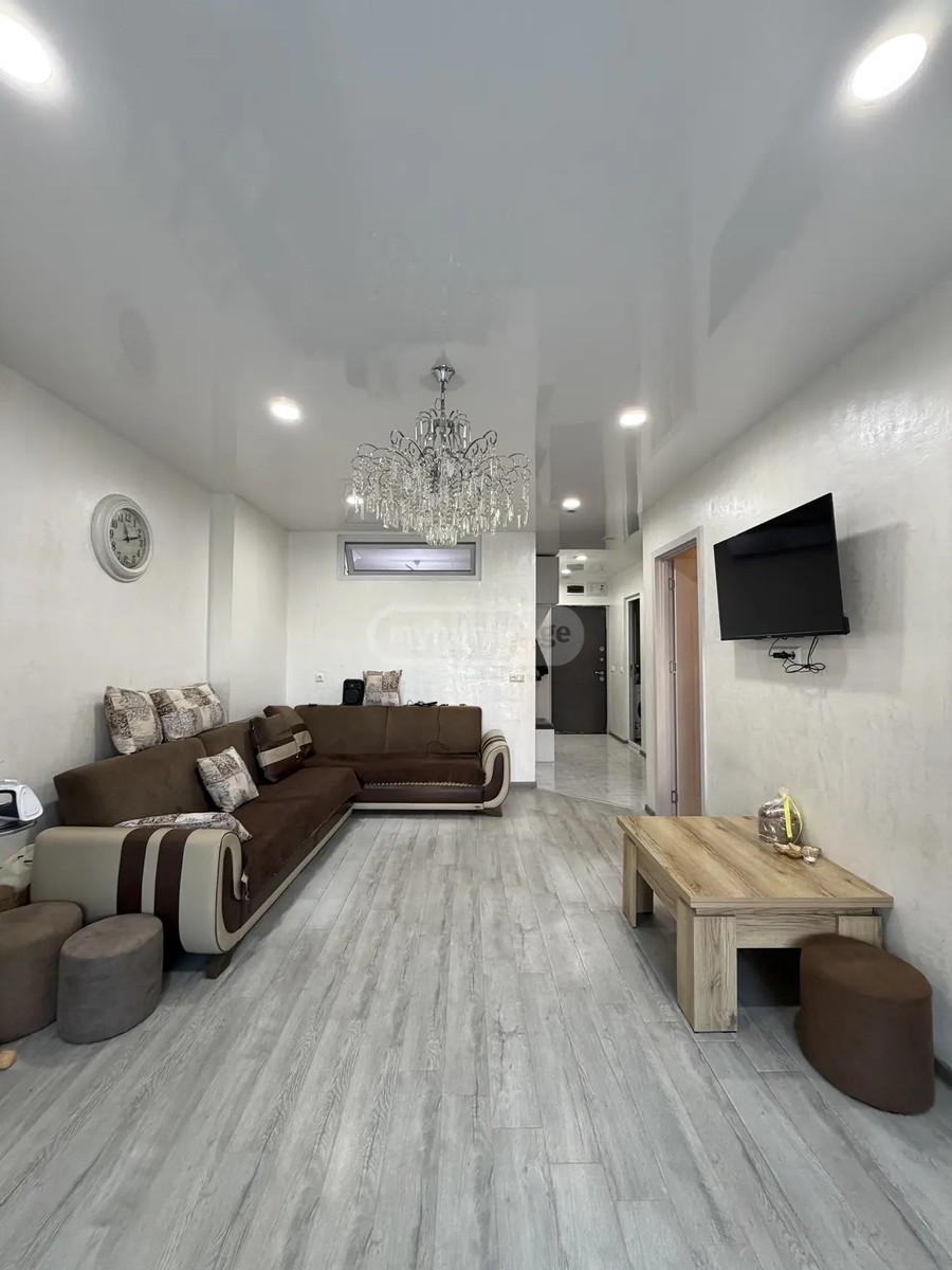 ლორთქიფანიძე გრ. ქ. 24 - 4 rooms