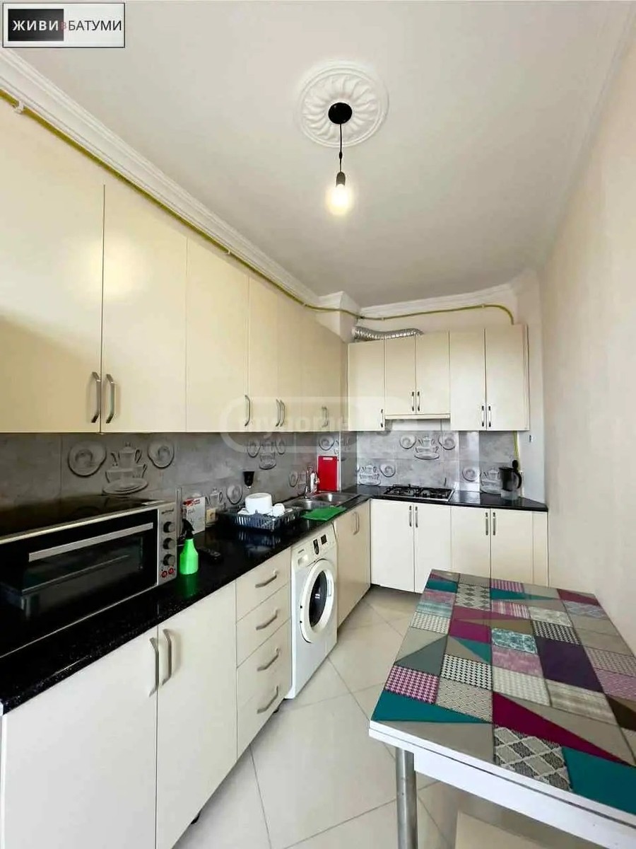 ლეონიძე გ. ქ. 5 - 3 rooms