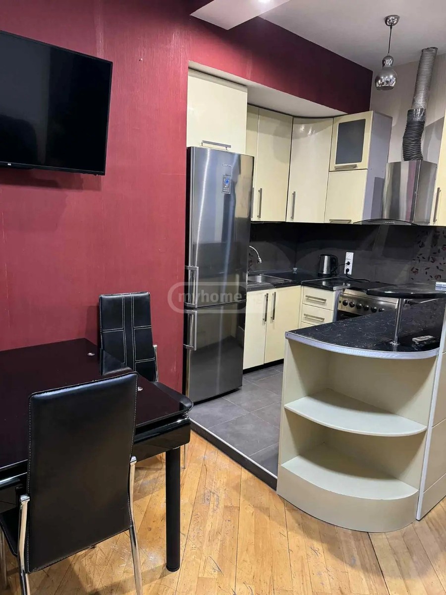 ბროსე მ. ქ.  - 3 rooms