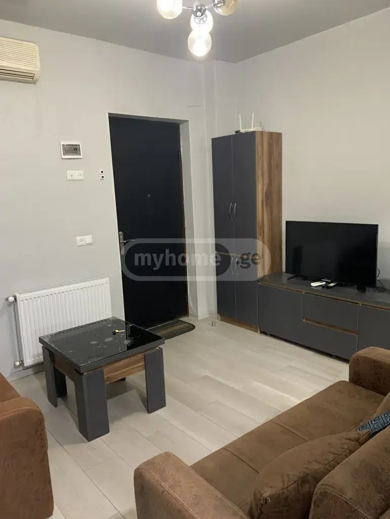 აღმაშენებელი დ. გამზირი  - 3 rooms